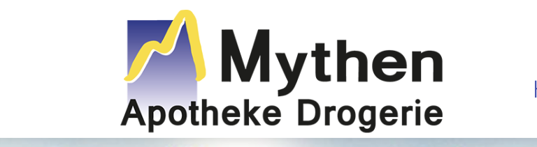 Logo mit einem blauen Farbverlaufsquadrat und einer gelben, bergähnlichen Linie neben dem fettgedruckten Text „Mythen Apotheke“, darunter „Drogerie Schwyz“ in normaler Schriftart.