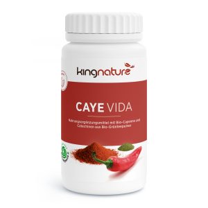 Eine weiße Flasche mit der Aufschrift „kingnature CAYE VIDA“ mit rotem Verschluss und leuchtend rotem Etikett zeigt Text und ein Bild von Cayennepfefferpulver neben einer ganzen roten Chilischote für eine kräftige, würzige Note.