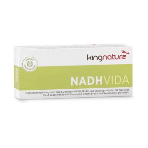 Eine weiß-grüne Schachtel mit der Aufschrift „NADH Vida“ enthält 30 Tabletten eines Nahrungsergänzungsmittels mit dem Coenzym NADH, Biotin und Süßungsmitteln. Auf der Verpackung sind Texte in Deutsch und Englisch abgedruckt.