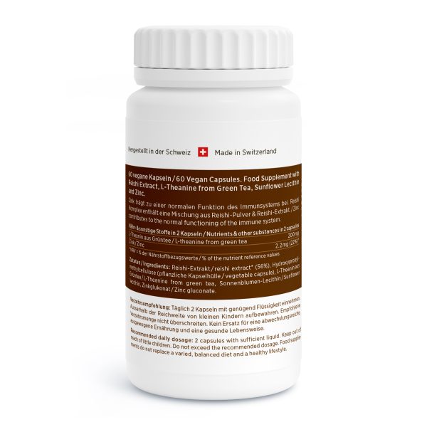 Weiße Flasche mit einem braunen Etikett, auf dem detaillierte Produktinformationen sowohl auf Deutsch als auch auf Englisch aufgeführt sind, darunter Inhaltsstoffe wie Shiitake-Extrakt, L-Theanin und Reishi-Komplex. Die Schweizer Herkunft wird durch die Schweizer Flagge und den Schriftzug „Made in Switzerland“ auf der Flasche hervorgehoben, was die Premium-Qualität dieses Reishi-Komplex-Nahrungsergänzungsmittels unterstreicht.
