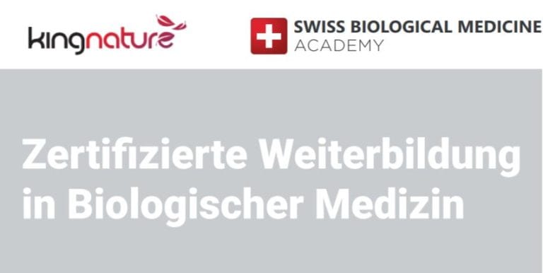 Banner mit Kingnature-Logo, Schweizer Flagge und Text der SWISS BIOLOGICAL MEDICINE ACADEMY über großem deutschen Text: Zertifizierte Weiterbildung in Biologischer Medizin auf grauem Hintergrund.