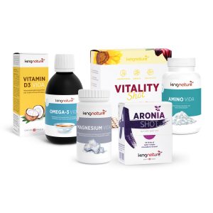 Sechs kingnature Nahrungsergänzungsmittel aus dem Sportpaket Medium – Vitamin D3, Omega-3, Vitality Shot, Amino Vida, Magnesium Vida und Aronia Shot – sind gemeinsam auf weißem Hintergrund angeordnet.