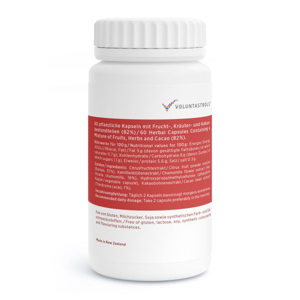Voluntastrols_v2.3-Back Eine weiße Flasche mit roter Beschriftung, auf der die Nährwertangaben auf Deutsch und Englisch für Voluntastrols®-Kräuterkapseln mit Früchten, Kräutern und Kakao angegeben sind; außerdem sind das Voluntastrols®-Logo und der Vermerk „Made in New Zealand“ zu sehen.